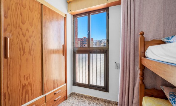 Resale - Apartment - Arenales del Sol - Segunda linea playa