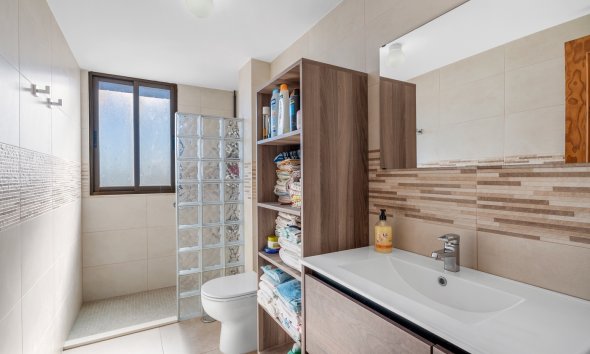 Resale - Apartment - Arenales del Sol - Segunda linea playa