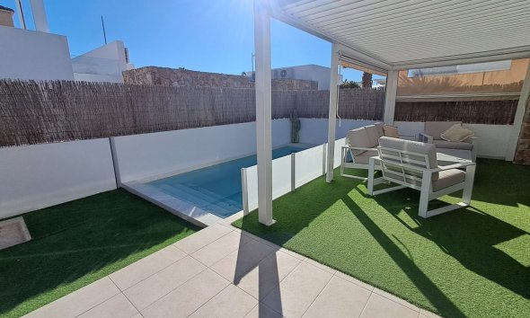 Resale - Villa - Orihuela Costa - Cabo Roig