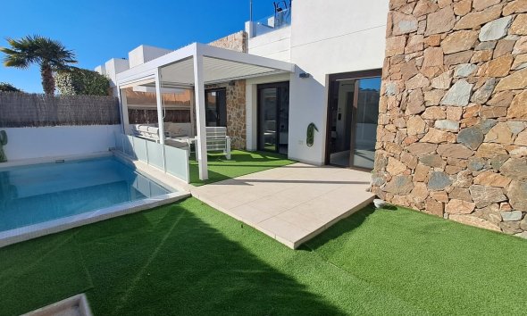 Resale - Villa - Orihuela Costa - Cabo Roig