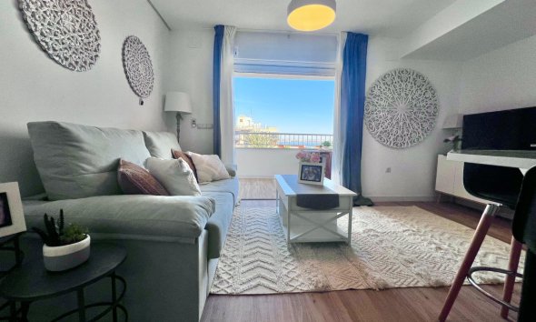 Resale - Apartment - Torrevieja - Punta prima