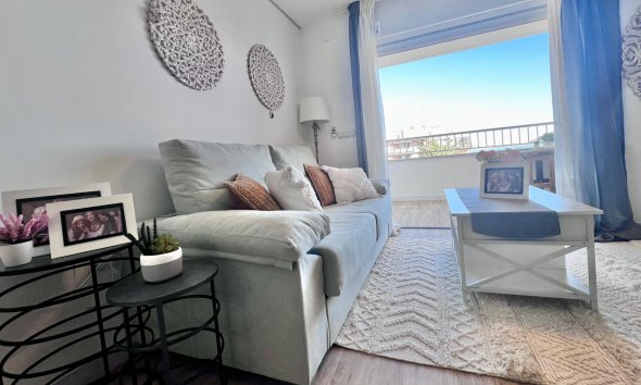 Resale - Apartment - Torrevieja - Punta prima