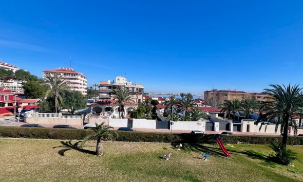 Resale - Apartment - Torrevieja - Punta prima