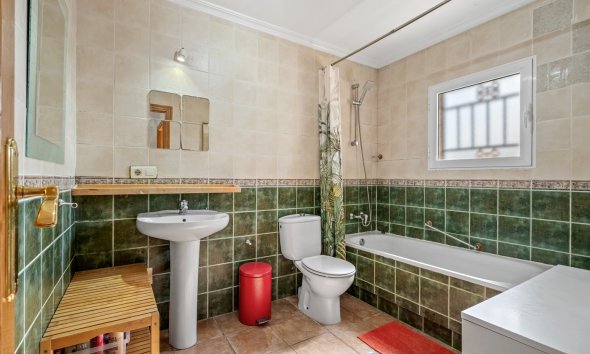 Resale - Villa - Orihuela Costa - Castillo de Don Juan