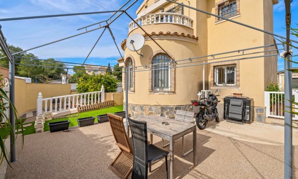 Resale - Villa - Orihuela Costa - Castillo de Don Juan