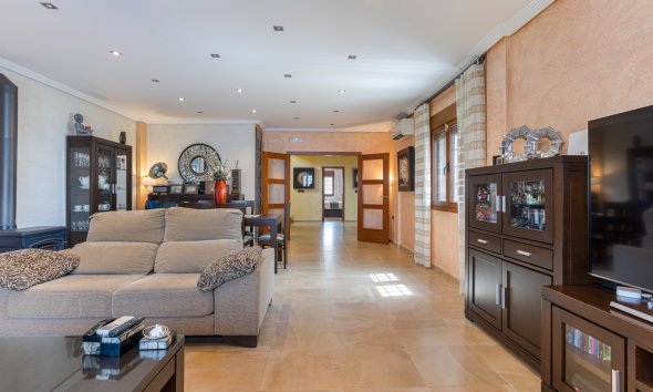 Resale - Villa - Los Montesinos - La Herrada