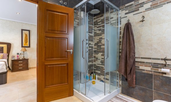 Resale - Villa - Los Montesinos - La Herrada