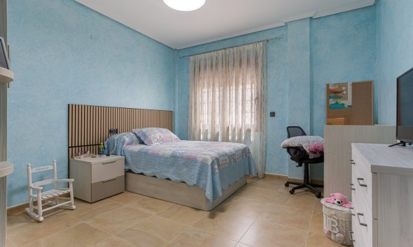 Resale - Villa - Los Montesinos - La Herrada