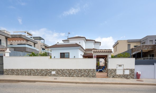 Resale - Villa - Los Montesinos - La Herrada