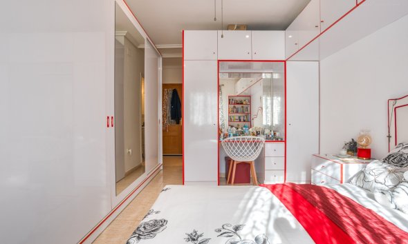Rynek Wtórny - Dom na wsi - La Zarza