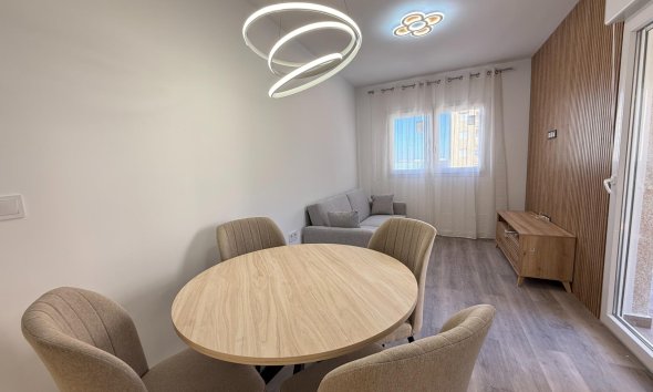 Resale - Apartment - Torrevieja - Centro