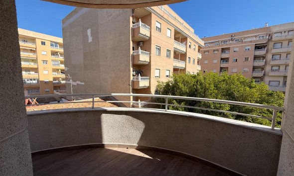Resale - Apartment - Torrevieja - Centro