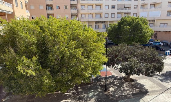Resale - Apartment - Torrevieja - Centro