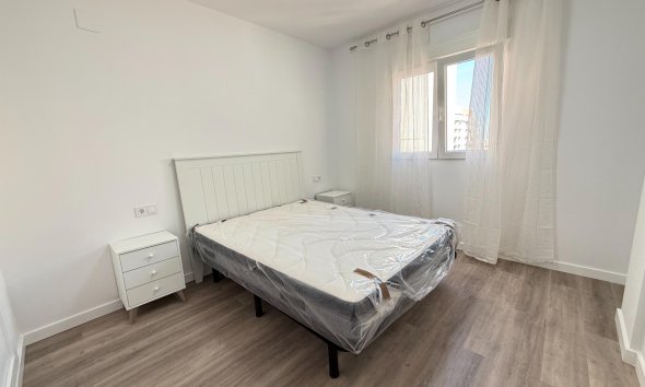 Resale - Apartment - Torrevieja - Centro