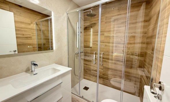 Resale - Apartment - Torrevieja - Centro