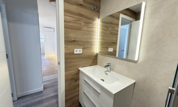 Resale - Apartment - Torrevieja - Centro