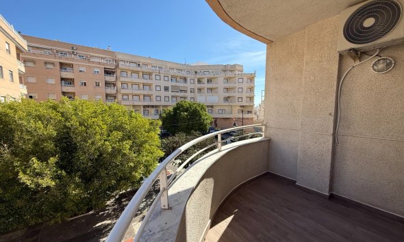 Resale - Apartment - Torrevieja - Centro