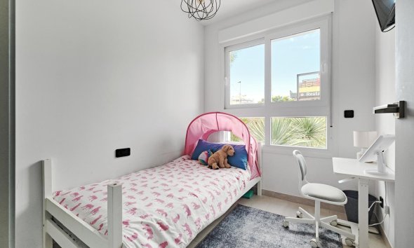 Resale - Apartment - Orihuela Costa - Villamartin