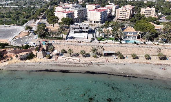 New Build - Villa - Punta Prima