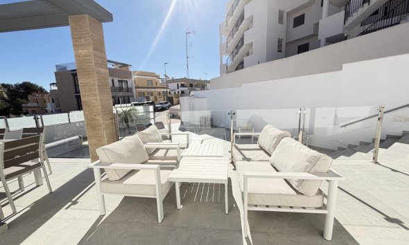 Resale - Villa - Orihuela Costa - Villamartin