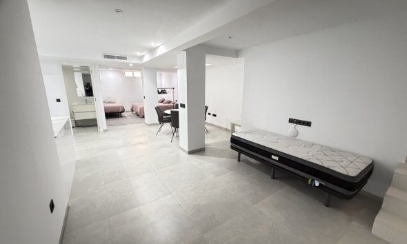 Resale - Villa - Orihuela Costa - Villamartin