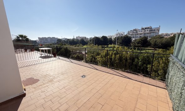 Resale - Apartment - Orihuela Costa - La Zenia