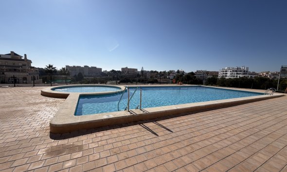 Resale - Apartment - Orihuela Costa - La Zenia