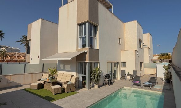 Resale - Villa - Santiago de la Ribera - Zona De La Playa