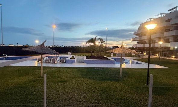 Resale - Apartment - Orihuela Costa - Dehesa de Campoamor