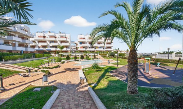 Resale - Apartment - Orihuela Costa - Dehesa de Campoamor