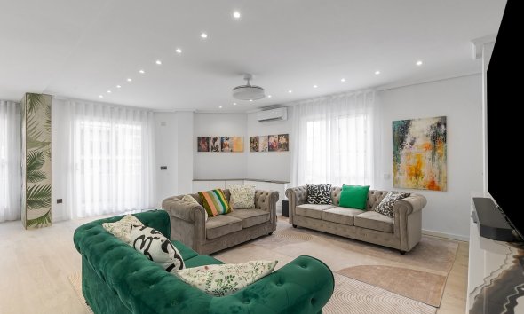 Reventa - Apartamento - Los Montesinos