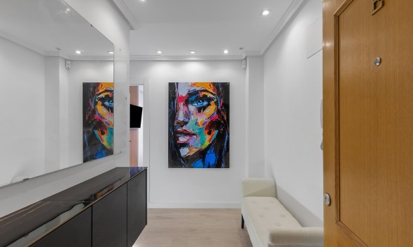 Reventa - Apartamento - Los Montesinos