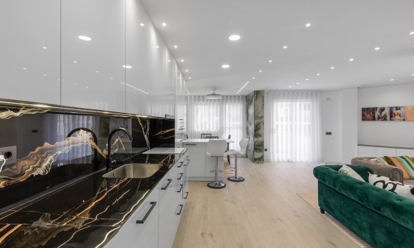 Reventa - Apartamento - Los Montesinos