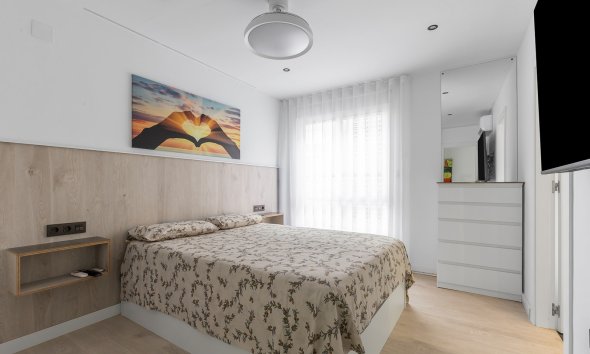 Reventa - Apartamento - Los Montesinos