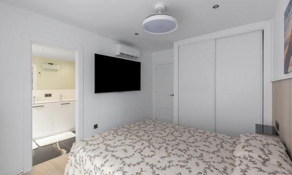 Reventa - Apartamento - Los Montesinos