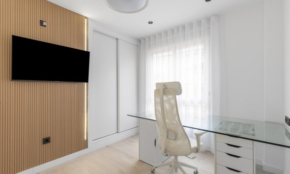 Reventa - Apartamento - Los Montesinos