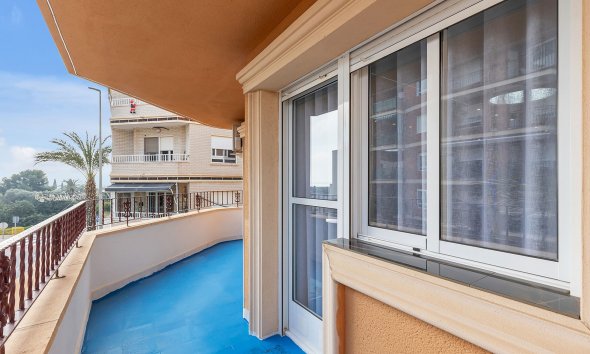 Reventa - Apartamento - Los Montesinos