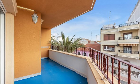 Reventa - Apartamento - Los Montesinos