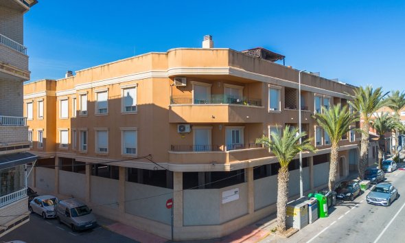 Reventa - Apartamento - Los Montesinos