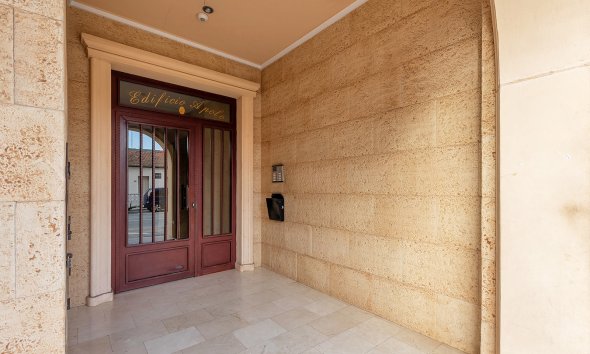 Reventa - Apartamento - Los Montesinos