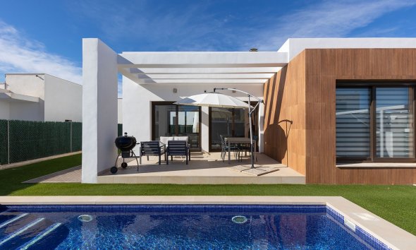 Resale - Villa - Orihuela Costa - Vistabella Golf