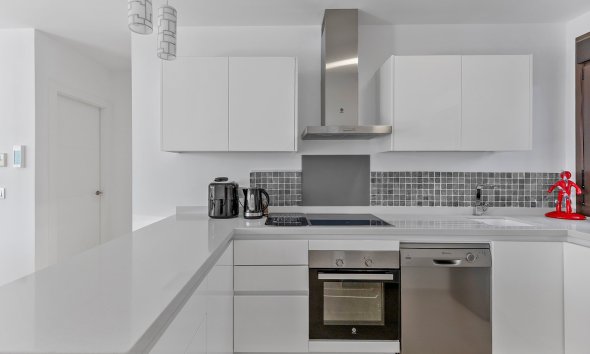 Resale - Villa - Orihuela Costa - Vistabella Golf