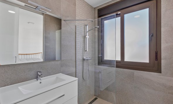 Resale - Villa - Orihuela Costa - Vistabella Golf