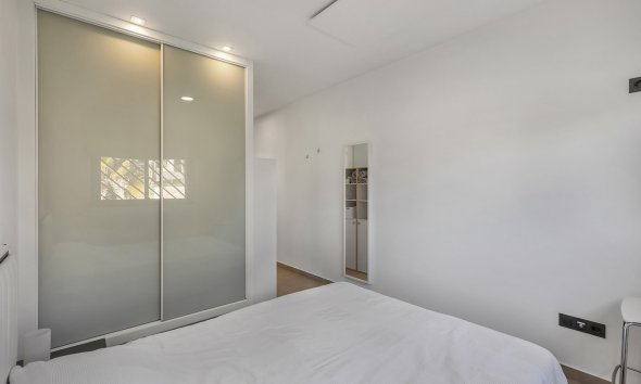 Resale - Apartment - Punta Prima