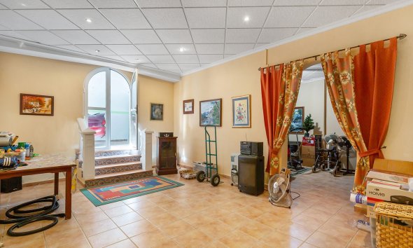 Rynek Wtórny - Willa - Bigastro