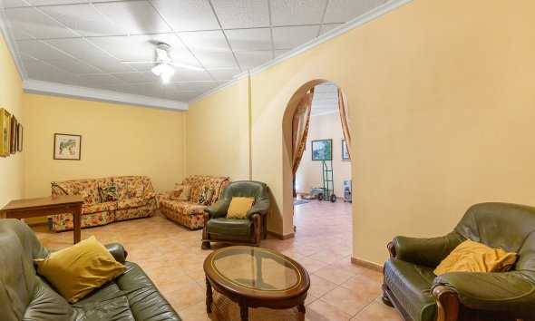 Rynek Wtórny - Willa - Bigastro