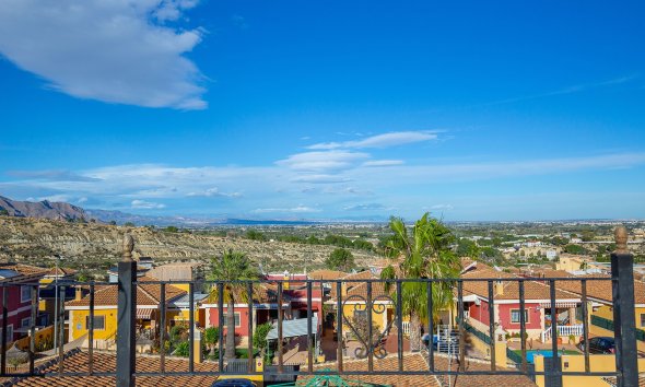 Rynek Wtórny - Willa - Bigastro