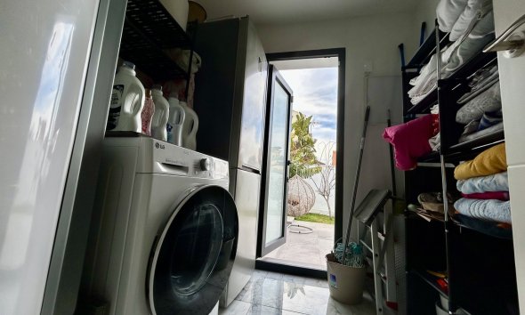 Resale - Villa - Torrevieja - Los Balcones