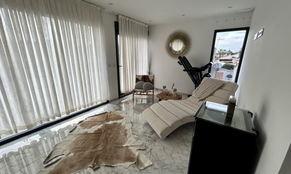 Resale - Villa - Torrevieja - Los Balcones