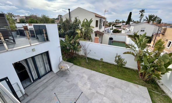 Resale - Villa - Torrevieja - Los Balcones